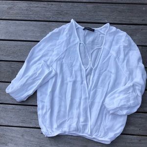 BRANDY MELVILLE WHITE FLOWY LONG SLEEVE